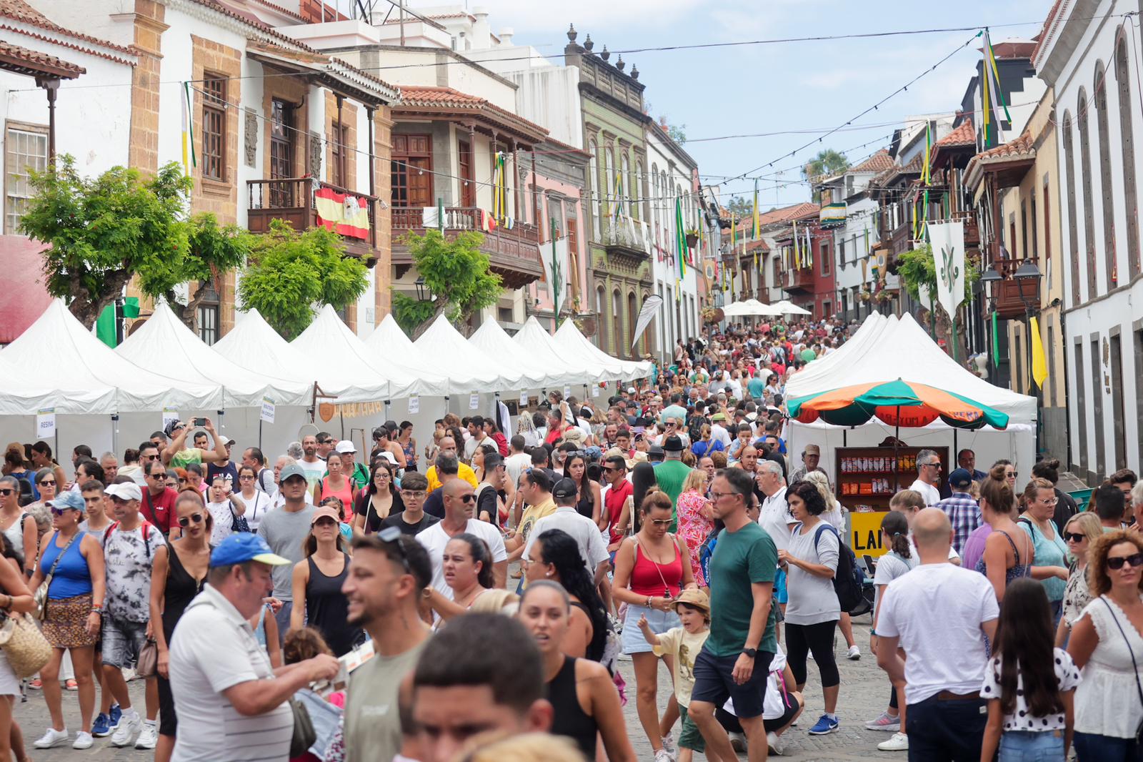 Alegría, color y calor en el Día de las Marías