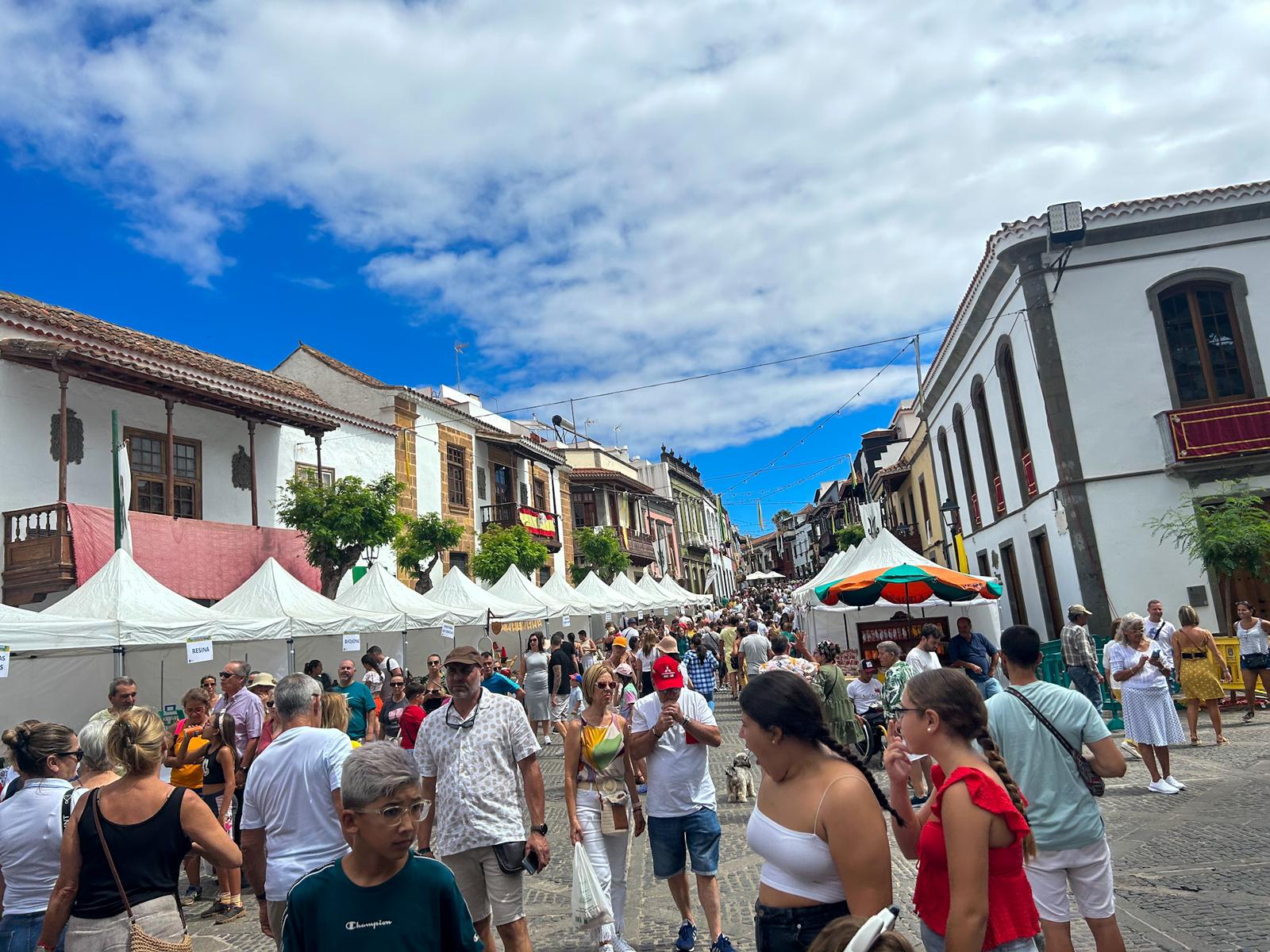 Alegría, color y calor en el Día de las Marías