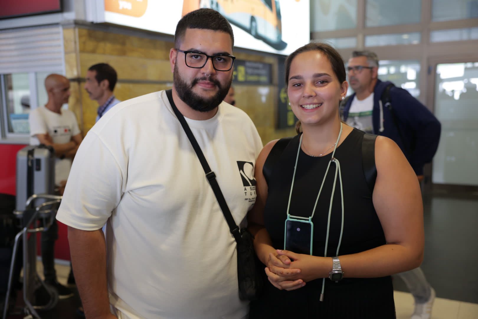 Los canarios vuelven a casa a salvo tras el terremoto