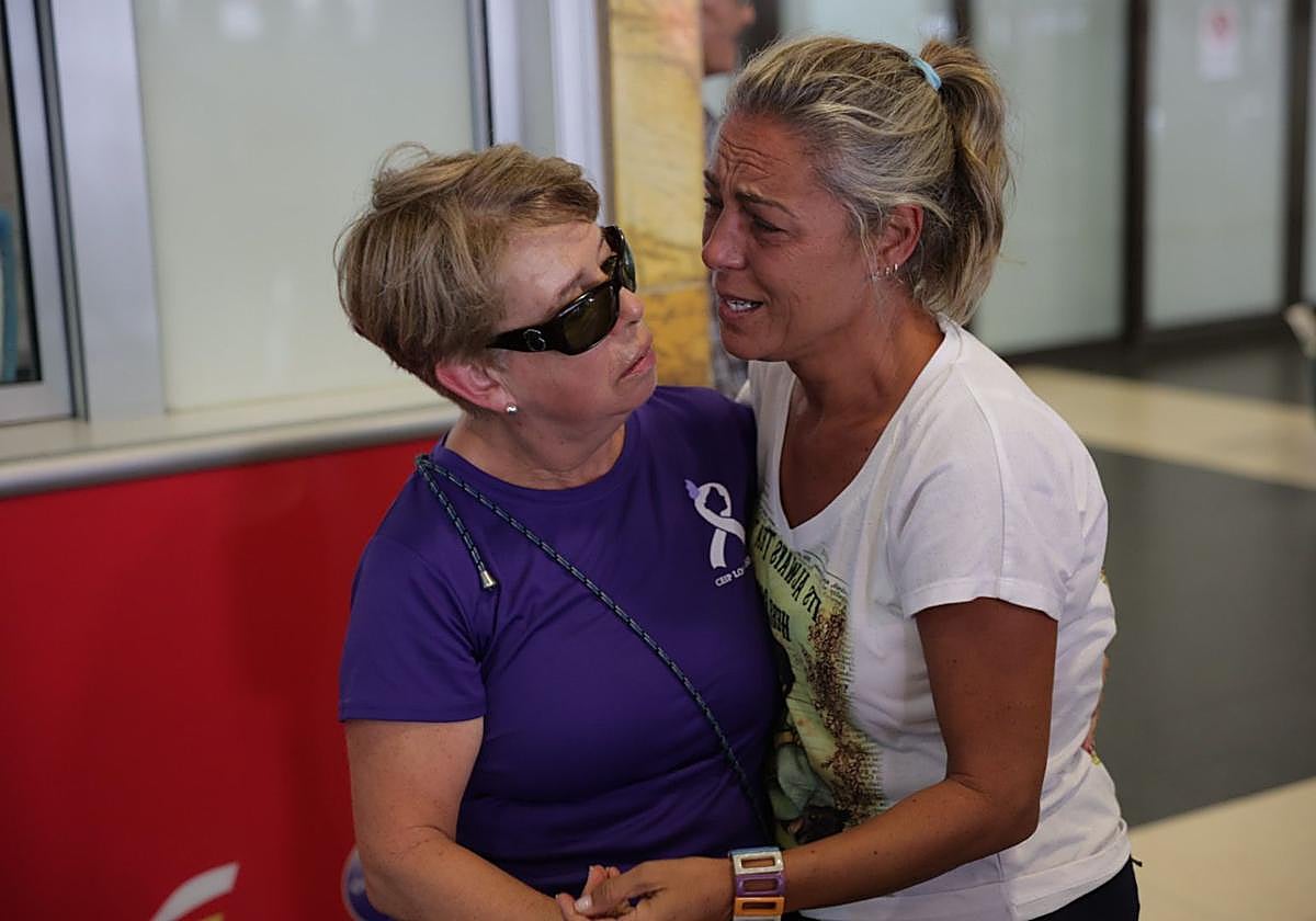 Los canarios vuelven a casa a salvo tras el terremoto