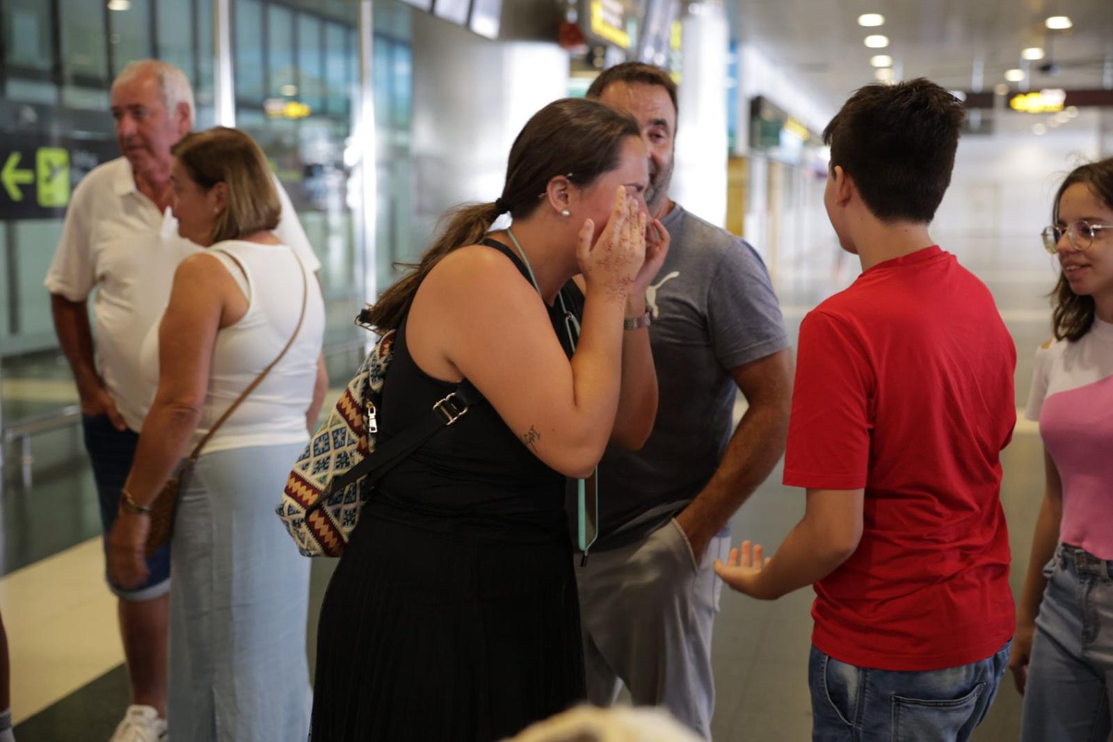 Los canarios vuelven a casa a salvo tras el terremoto