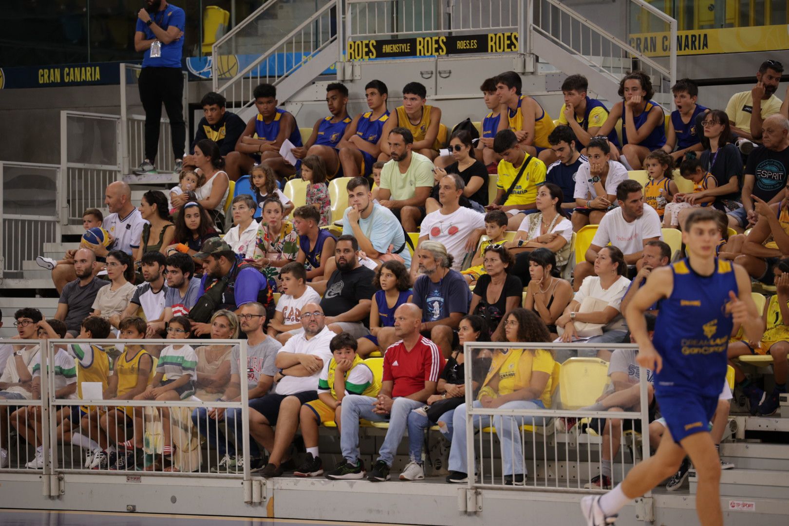 Puertas abiertas al espectáculo en el Arena