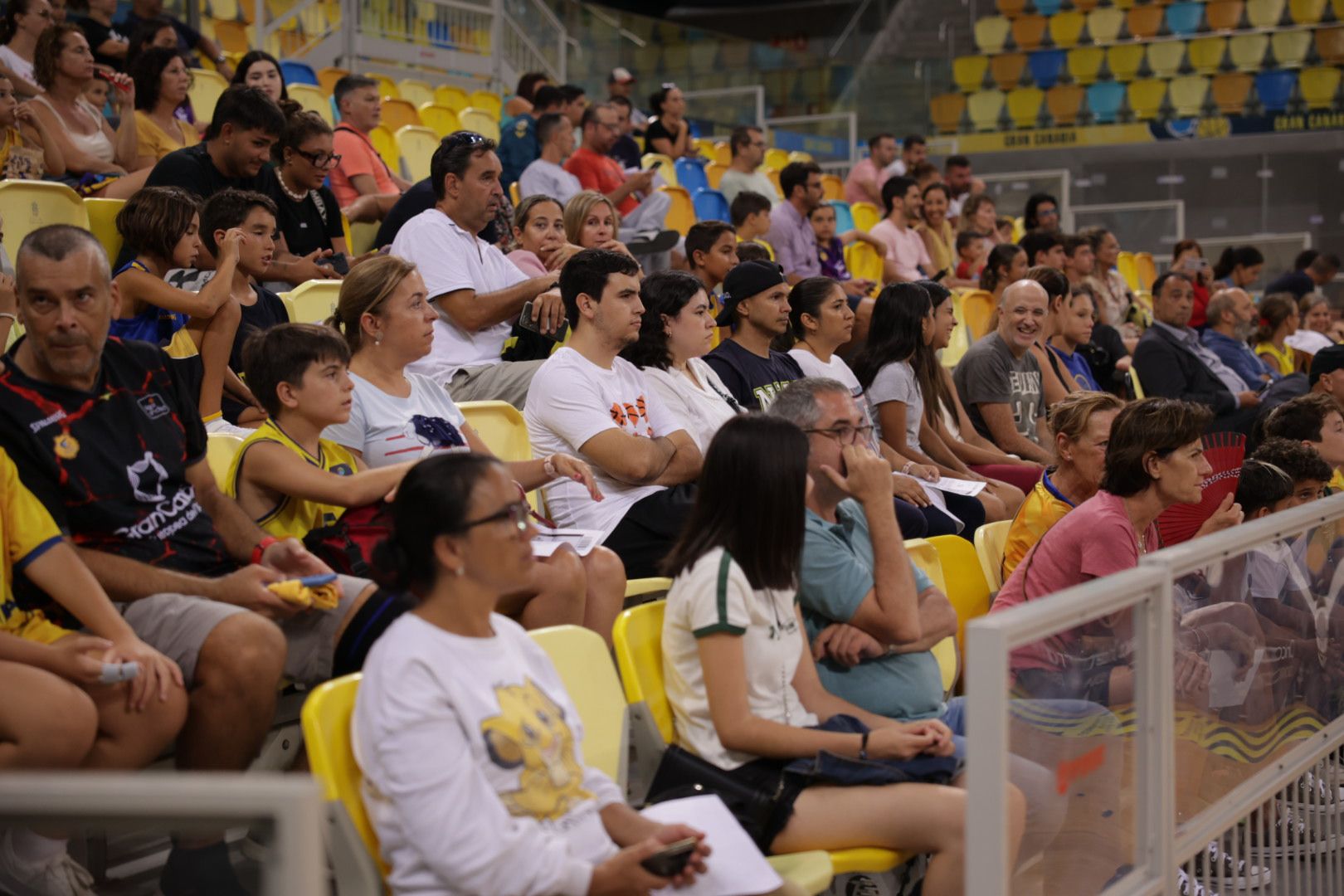 Puertas abiertas al espectáculo en el Arena