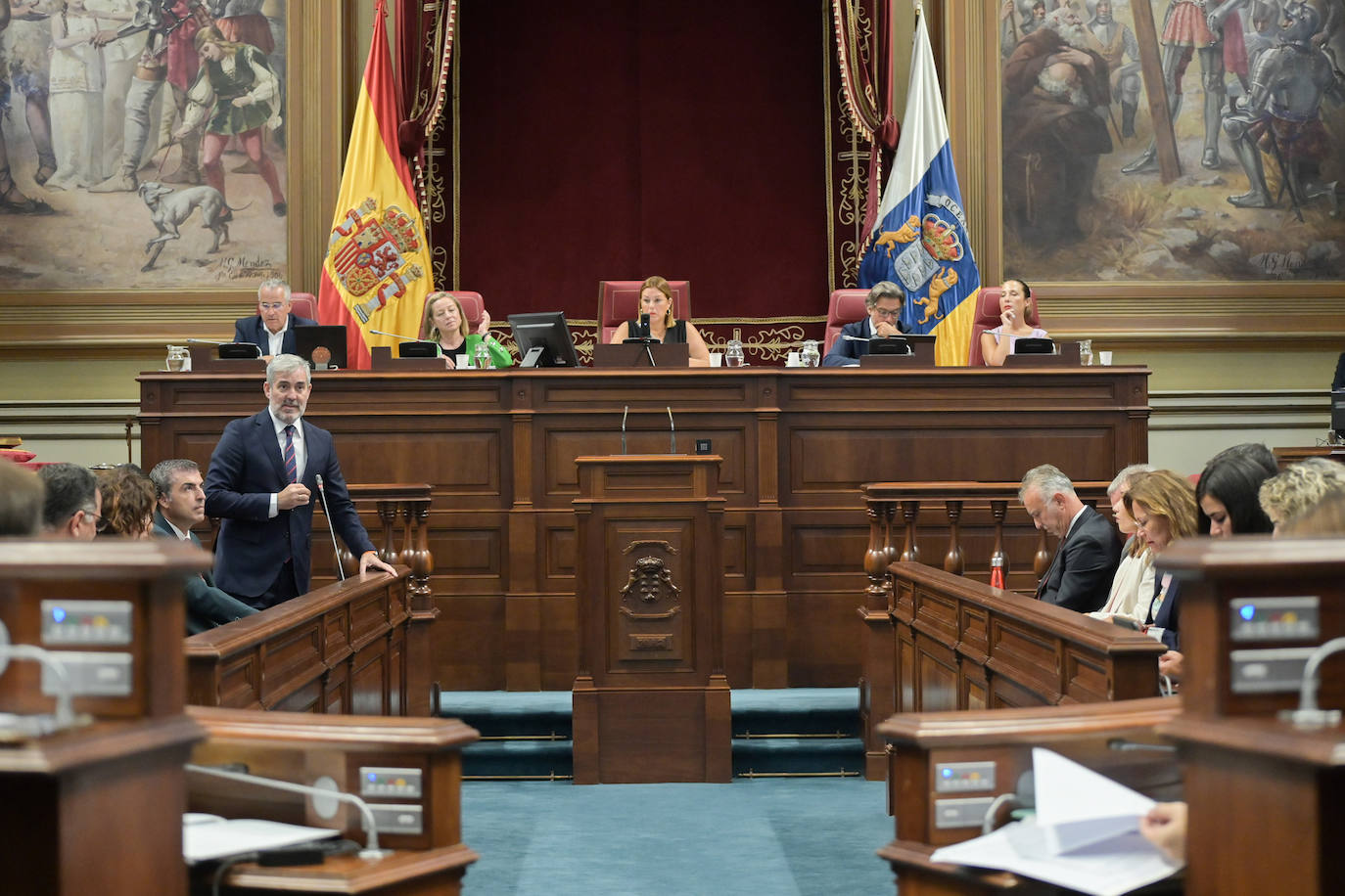 Pleno del Parlamento de Canarias celebrado este martes.