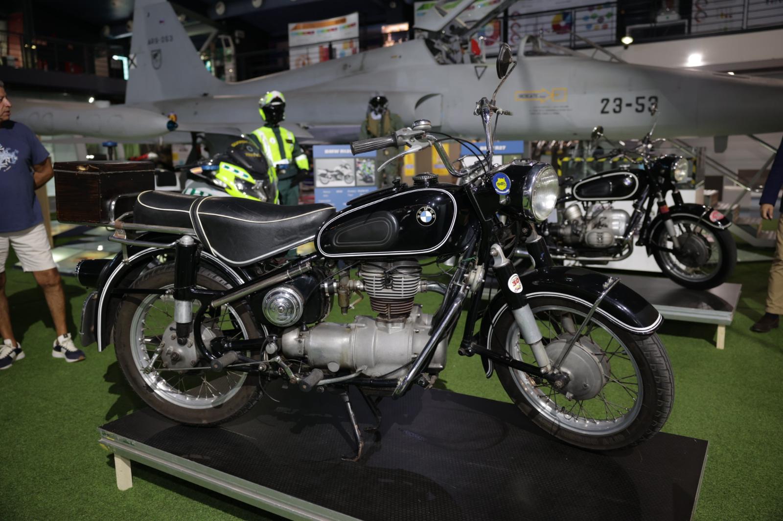 Exposición por el 85 aniversario de la Sección Motorizada de la Policía Local