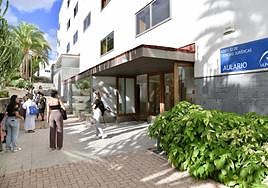 Estudiantes en el campus de Tafira de la ULPGC.