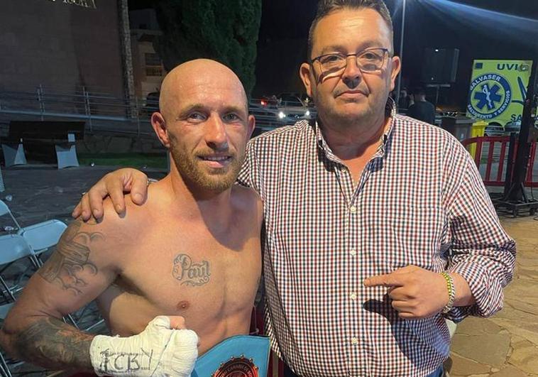 Velada de nivel y con el duelo Taylor-Lee en La Gallera
