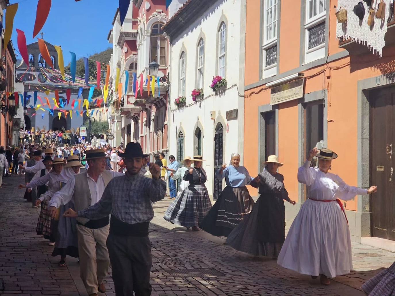 San Mateo celebra su día grande de sus fiestas