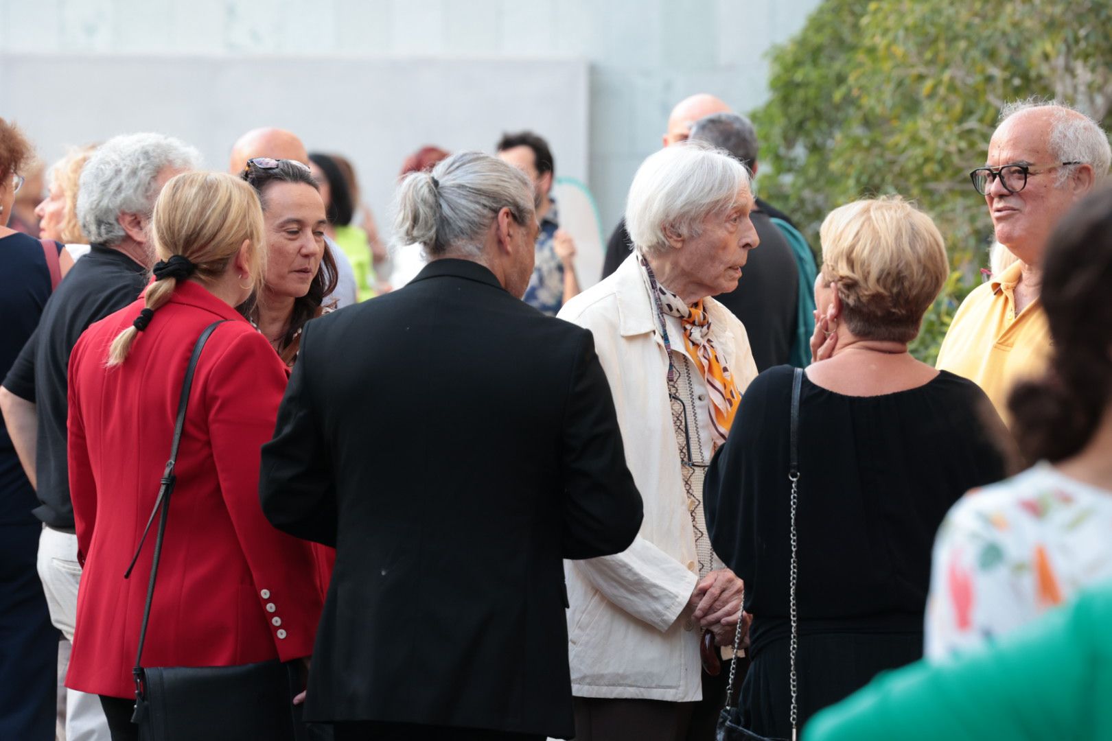 Ambiente a las puertas del Cuyás por el estreno de la obra de Nuria Espert y Mario Gas