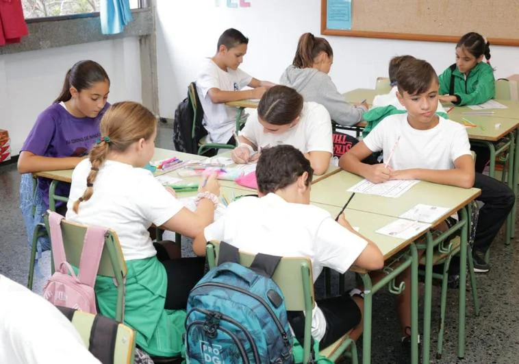 CC OO cifra entre 2.400 y 2.500 el personal docente que falta en el sistema educativo canario