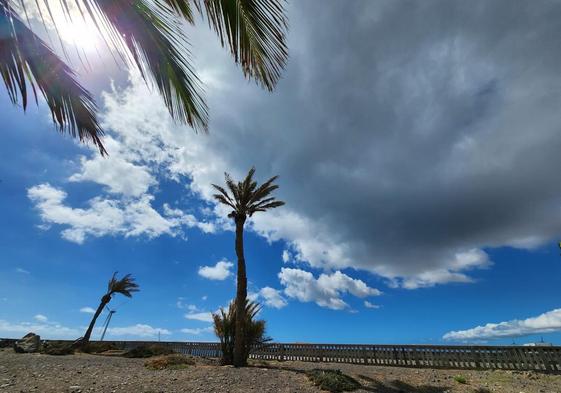 Los cielos nubosos predominarán este domingo en Canarias