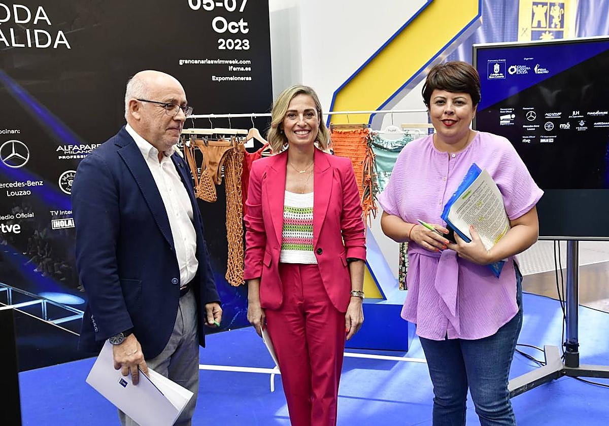 Presentación de Moda Cálida en imágenes