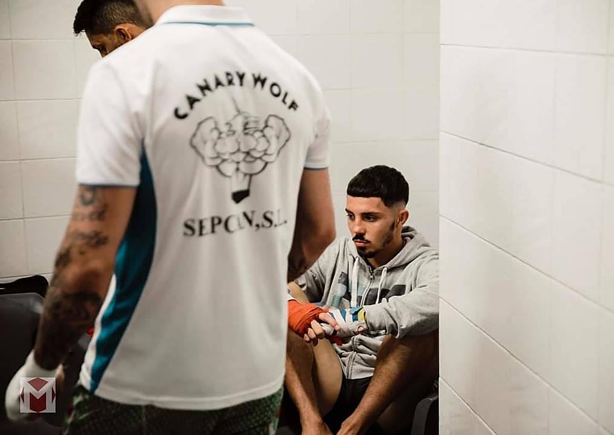 Imagen secundaria 1 - Adrián Naranjo busca en Tenerife un nuevo triunfo para seguir abriéndose paso