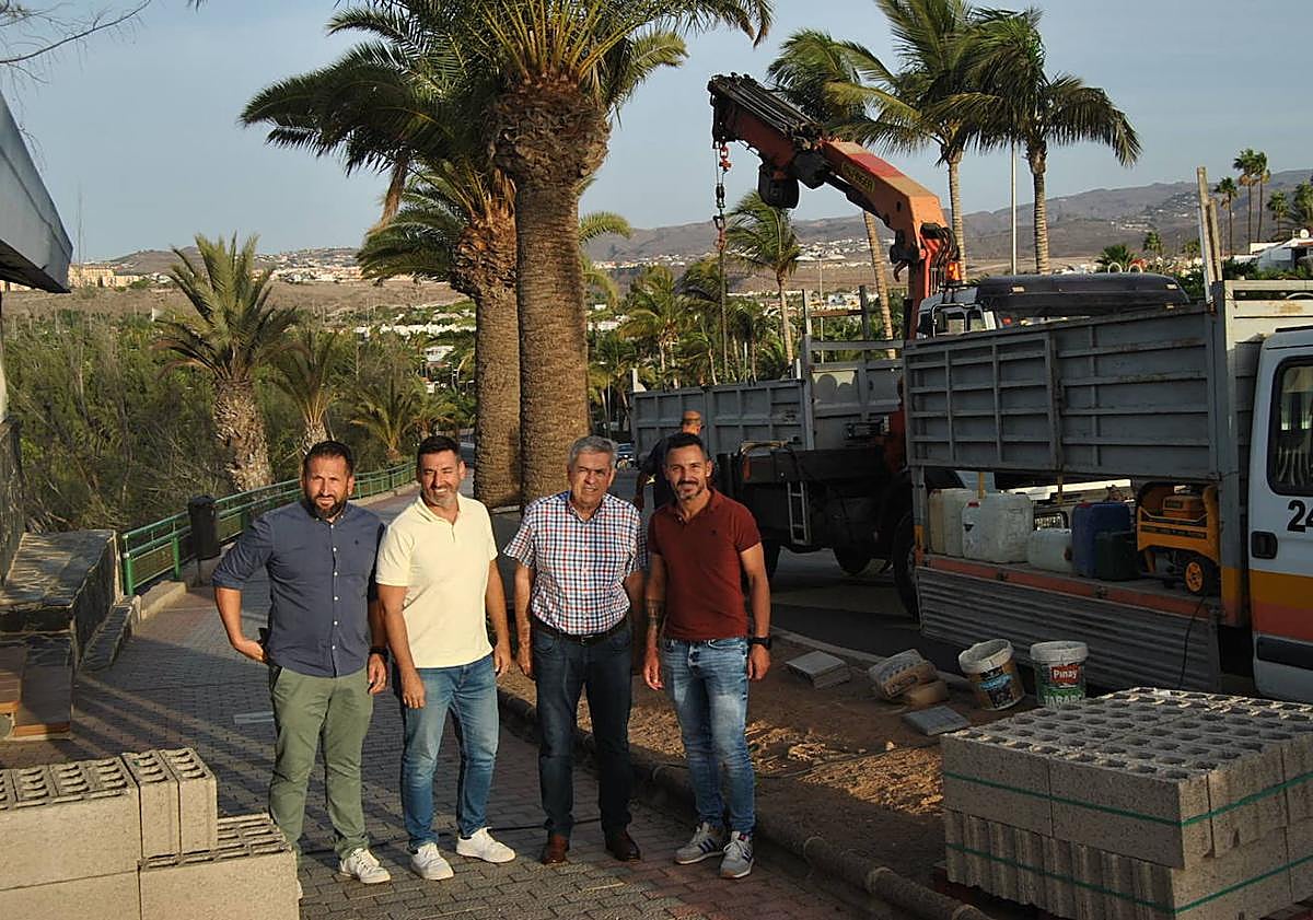 Imagen principal - San Bartolomé desocupa y adecenta el Mirador del Campo Internacional