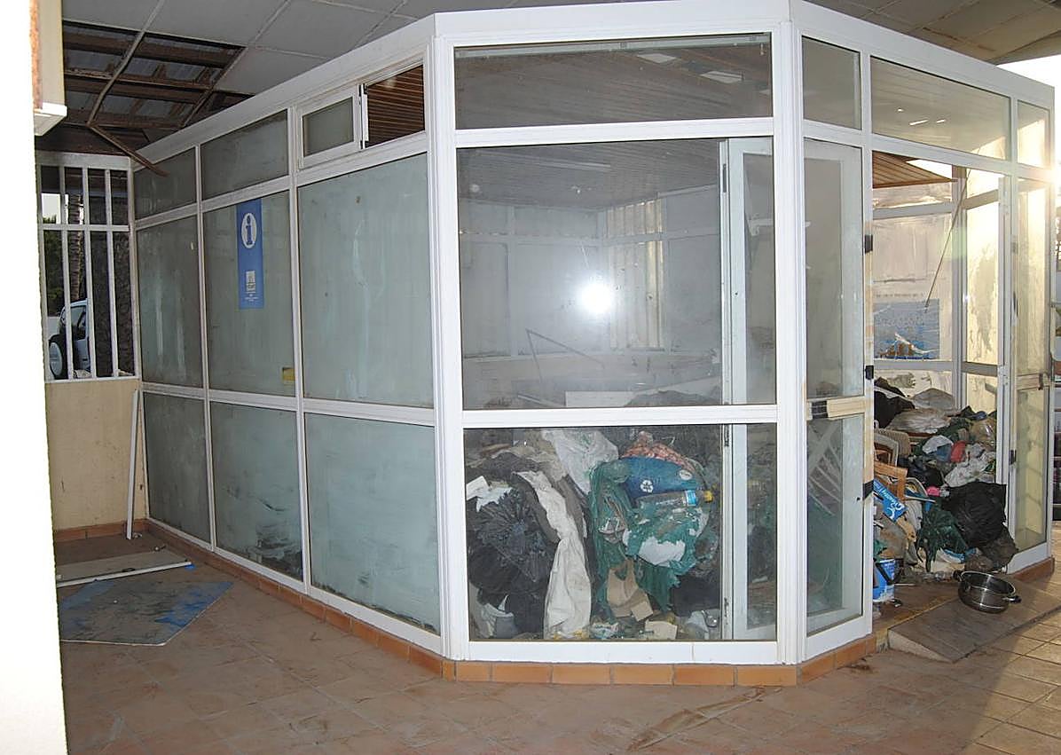 Imagen secundaria 1 - San Bartolomé desocupa y adecenta el Mirador del Campo Internacional