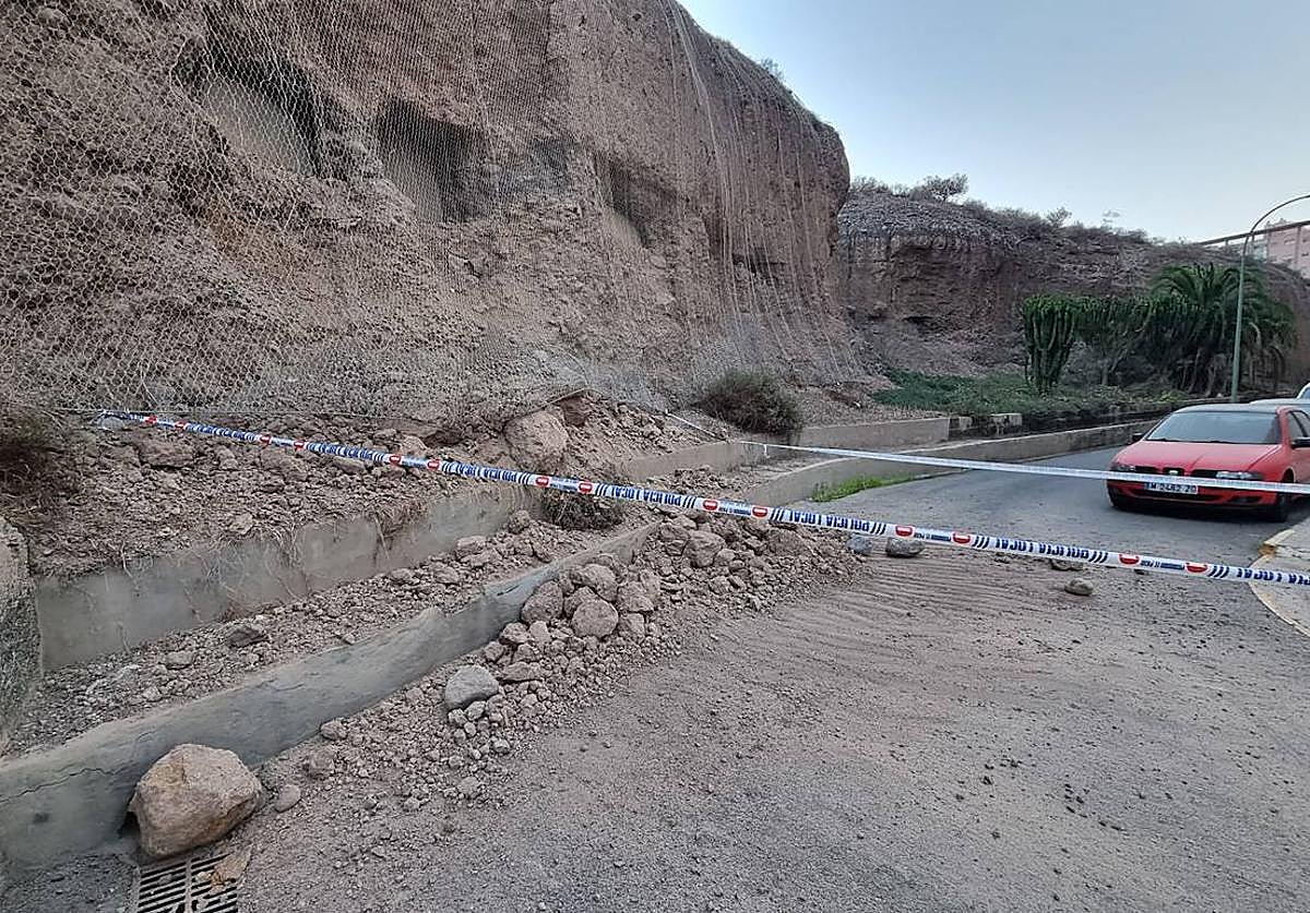 Derrumbe en Reina Mercedes