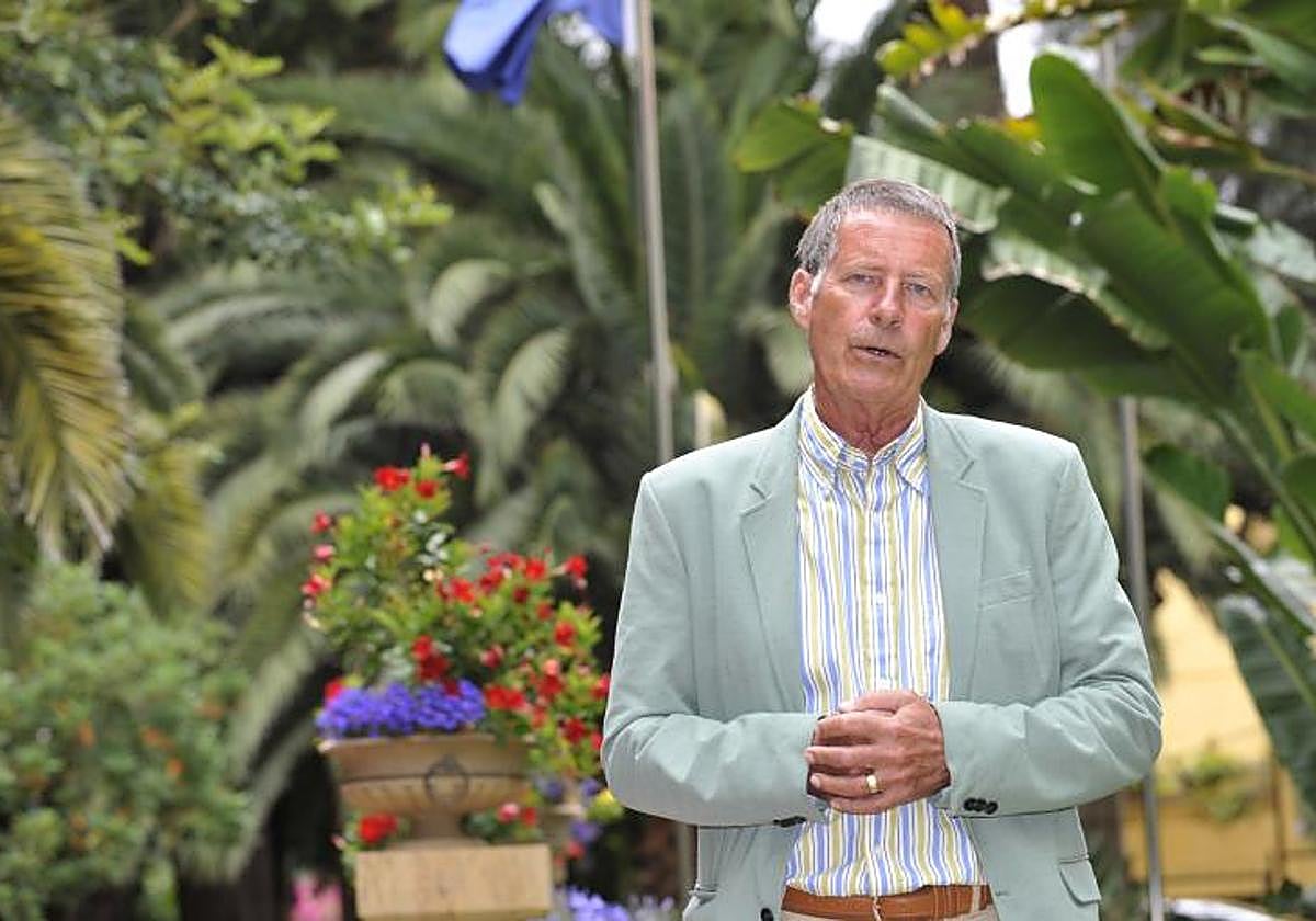 Imagen de archivo de Tom Smulders en el hotel escuela de Santa Brígida.