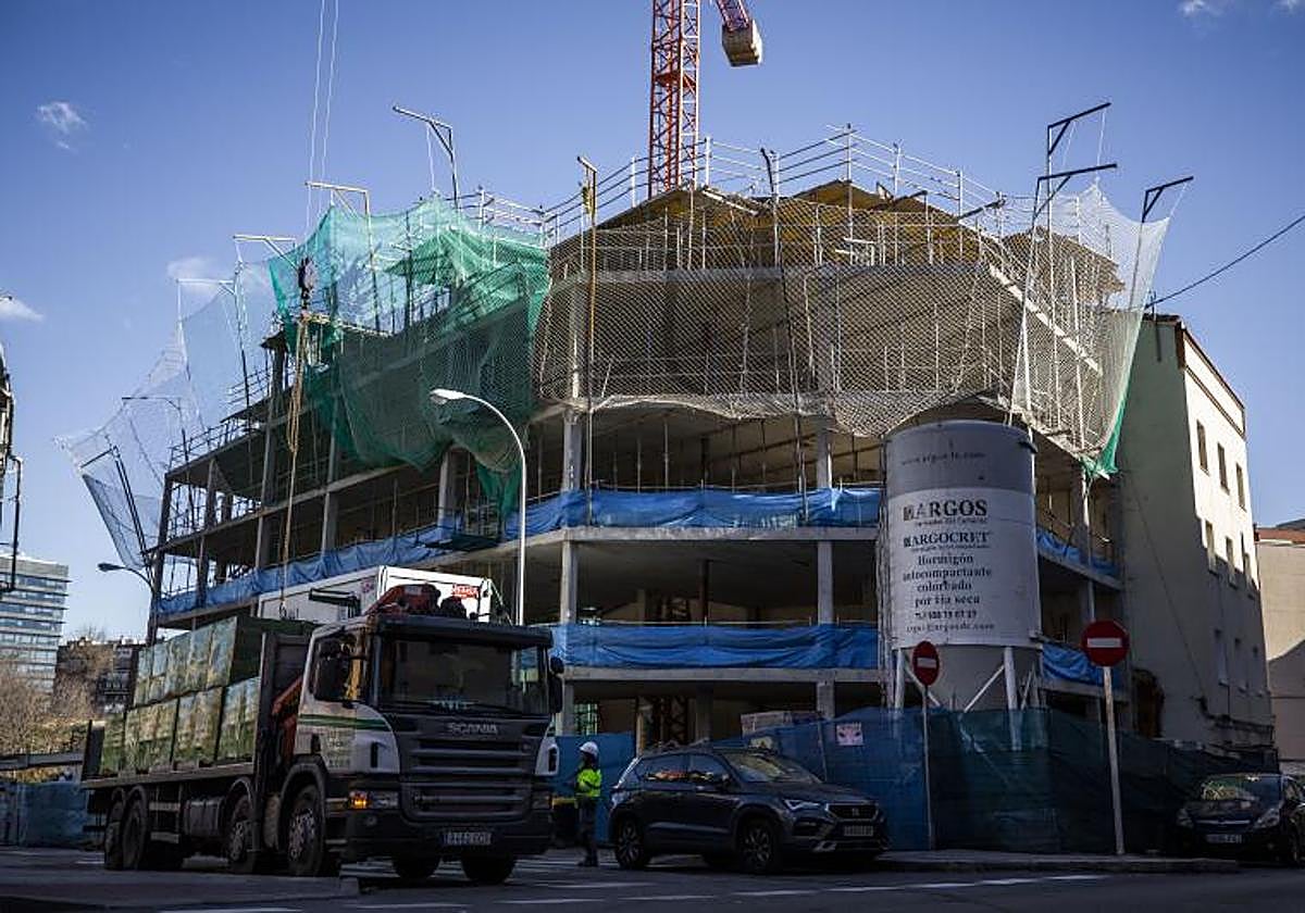 Las compraventas siguen ligeramente por encima de las de 2021.