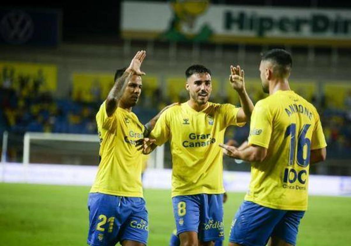 Canarias7 Sortea Entradas Dobles Para El Partido Ud Las Palmas Rayo Vallecano Canarias7 3412