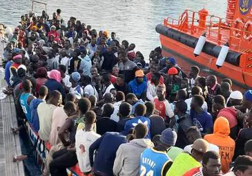 Más de 900 migrantes rescatados en aguas canarias en las últimas horas