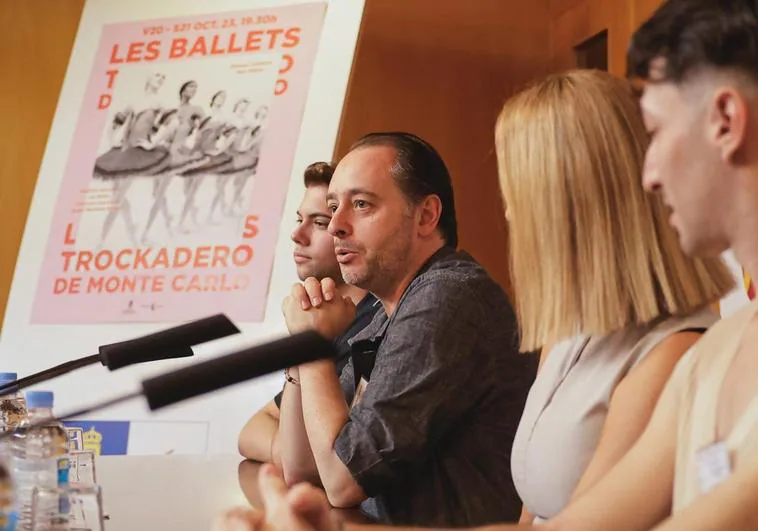 Un momento de la presentación de Les Ballets Trockadero de Monte Carlo.