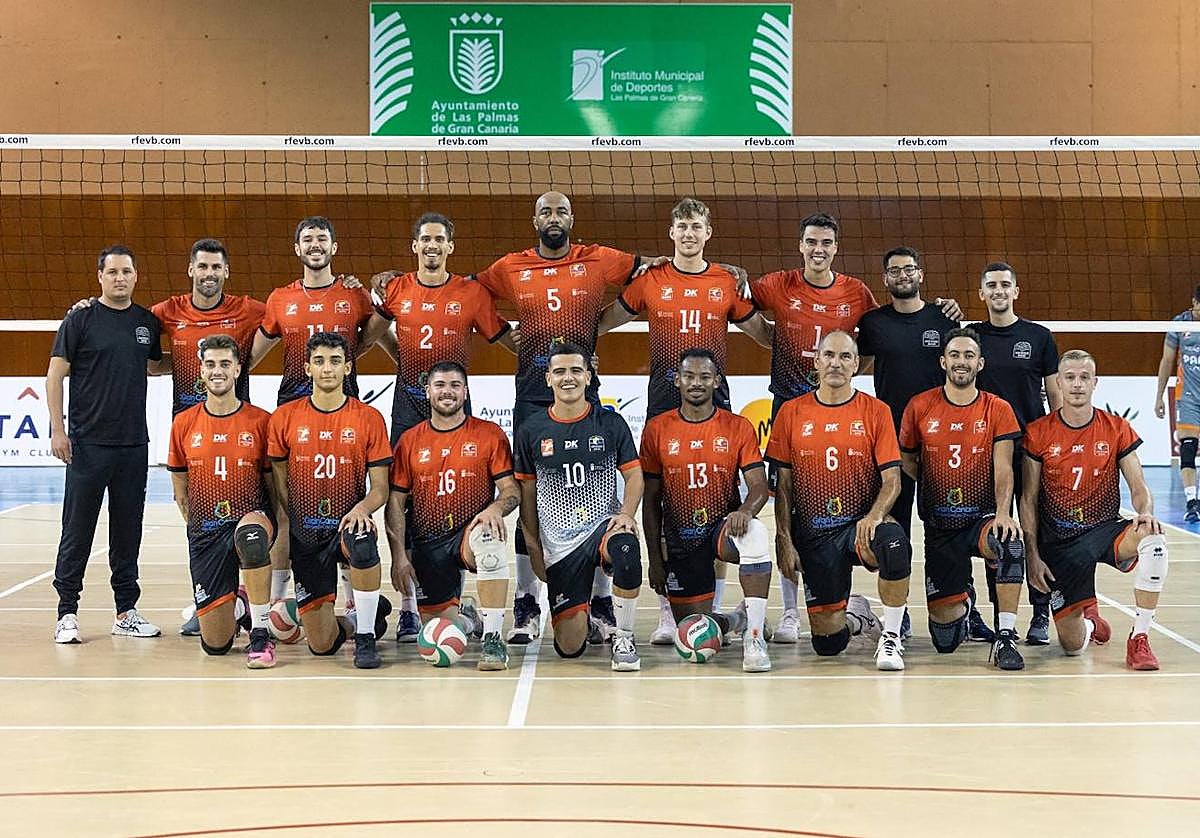 Formación del Club Voleibol San Roque.
