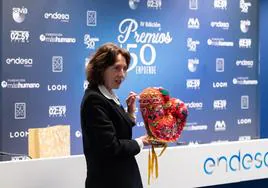 Una emprendedora sénior muestra su proyecto ante el jurado de los Premios +50 Emprende