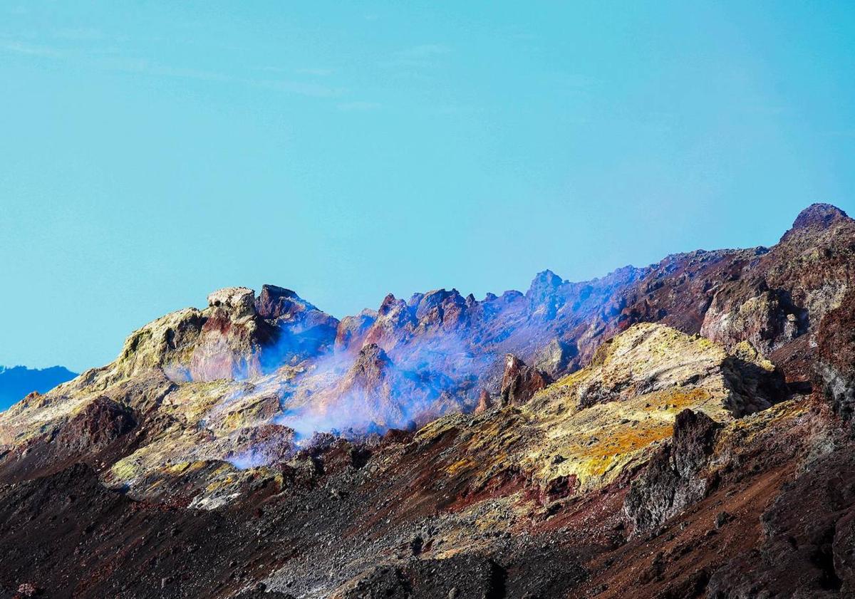 Imagen principal - El desafío de preservar el paisaje post volcánico de Cumbre Vieja