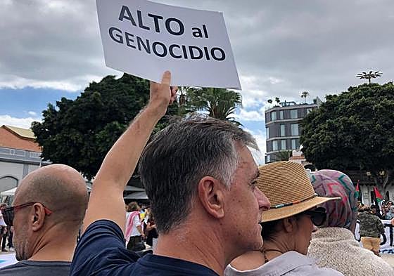 Un momento de la manifestación que partió de la calle Alvareda.