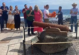 Tomás Cruz, emocionado, tras descubrirse el cañón.