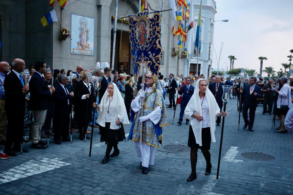 La procesión de La Naval, en imágenes