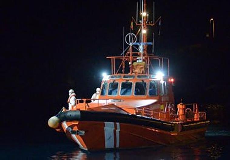 La crisis migratoria sigue en alza e Interior los deriva desde El Hierro