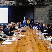 El Gobierno aprueba un presupuesto «prudente» que prioriza el gasto social