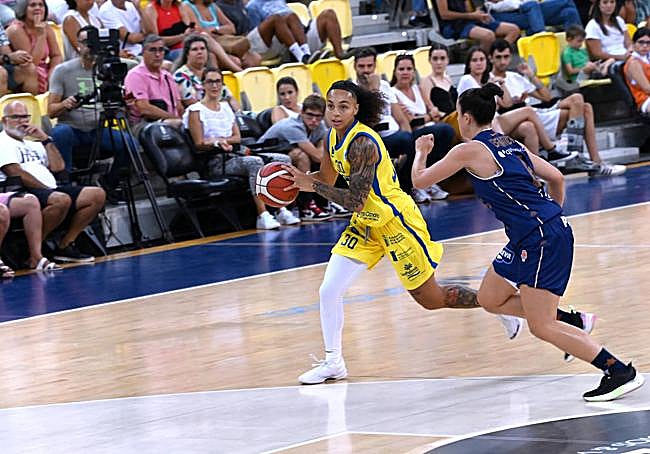 Los 29 puntos de Jade Loville la convirtieron en la máxima anotadora de la jornada cuatro.