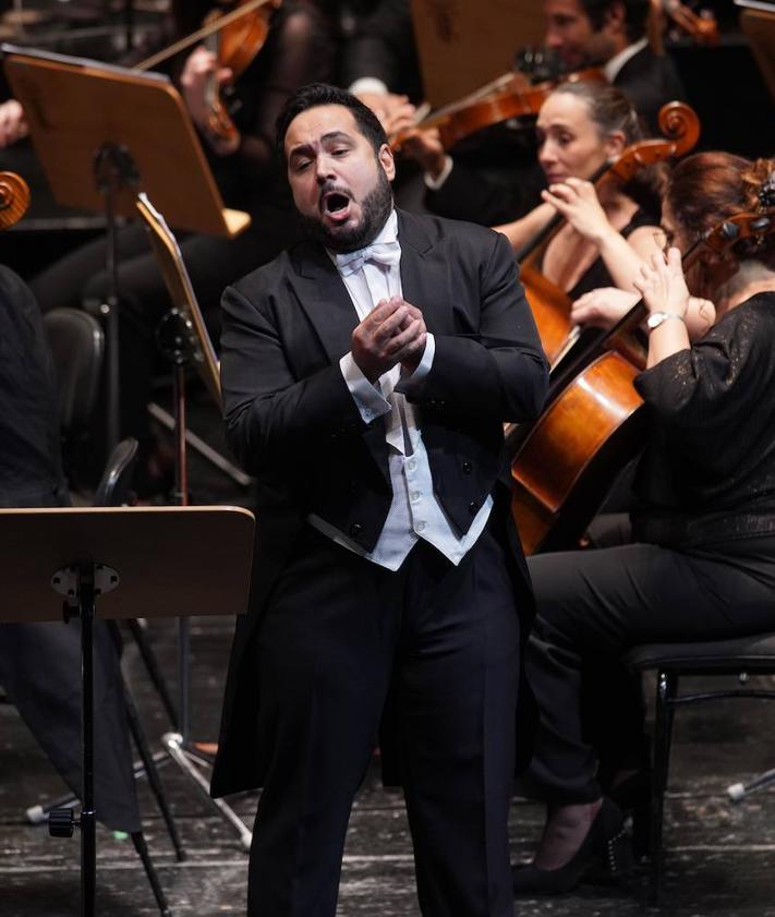 Imagen secundaria 2 - Distintos momentos del concierto en el Teatro Real. 