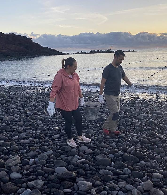 Imagen secundaria 2 - La actividad arrancó a las 8 de la mañana, en plena bajamar.