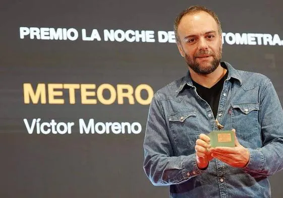 Víctor Moreno, con su premio en Valladolid.