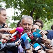 Torres reprocha a Ayuso su «insolidaridad» ante la crisis migratoria en Canarias