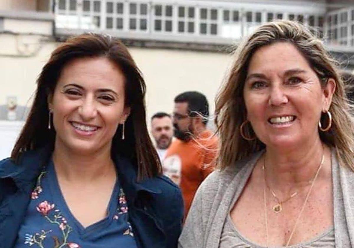 Sonia Cáceres, a la izquierda, junto a una de las ediles del PP de Telde, María González Calderín.