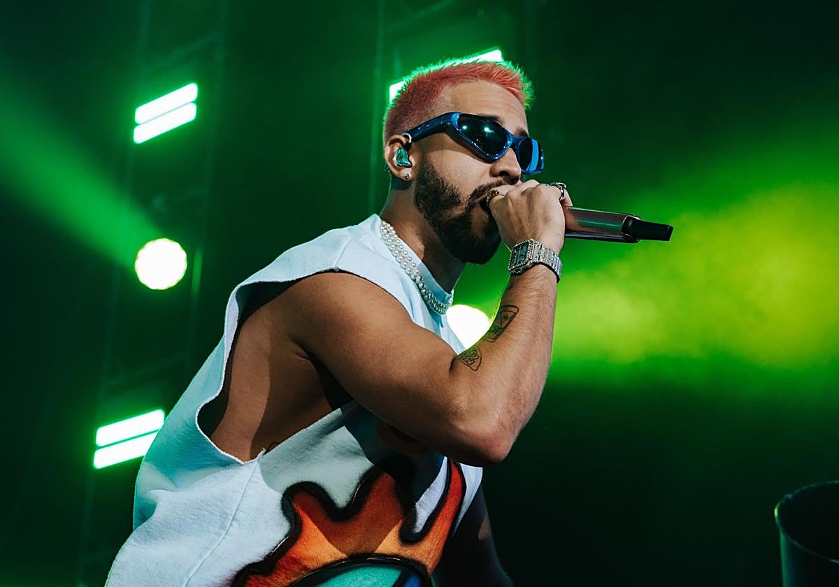 Mora abarrota la Plaza de la Música en la presentación canaria de 'Estela tour'