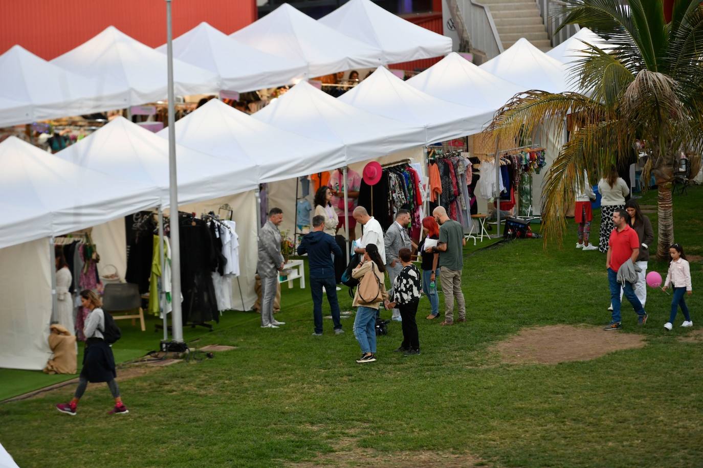 Comienzan los desfiles de Moda y amigos en la capital grancanaria