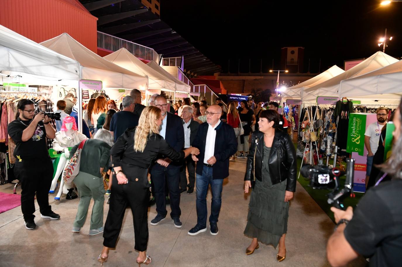 Comienzan los desfiles de Moda y amigos en la capital grancanaria