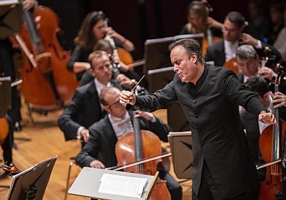 Karel Mark Chichon, director titular y artístico de la Orquesta Filarmónica de Gran Canaria.