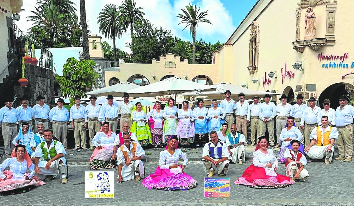 Agrupación folclórica San Cristóbal.