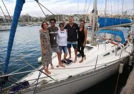 De izquierda a derecha, Carlota Sierra, Medhi Beniza, Valerie Bordes, Gilles Bordes y Verónica Tuki Hito.