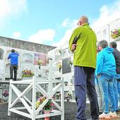 Detenidos en Tenerife los patrones del cayuco en el que falleció un menor