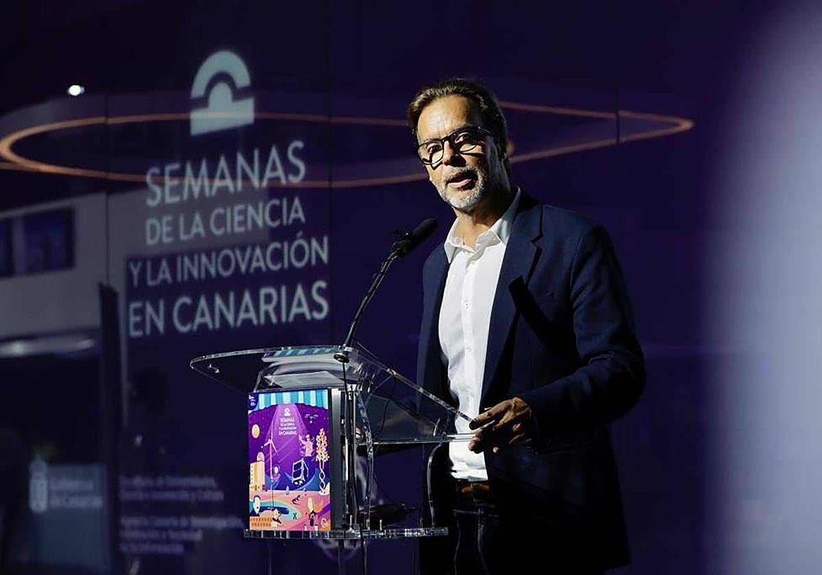 El viceconsejero de Universidades e Investigación, Ciro Gutiérrez, presentando la 19ª edición de las Semanas de la Ciencia y la Innovación.