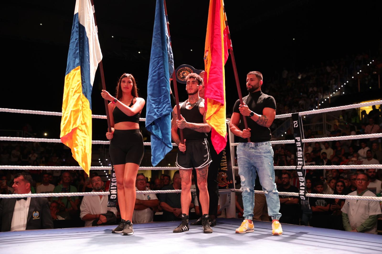 El Gran Canaria Arena vibra con el mejor boxeo