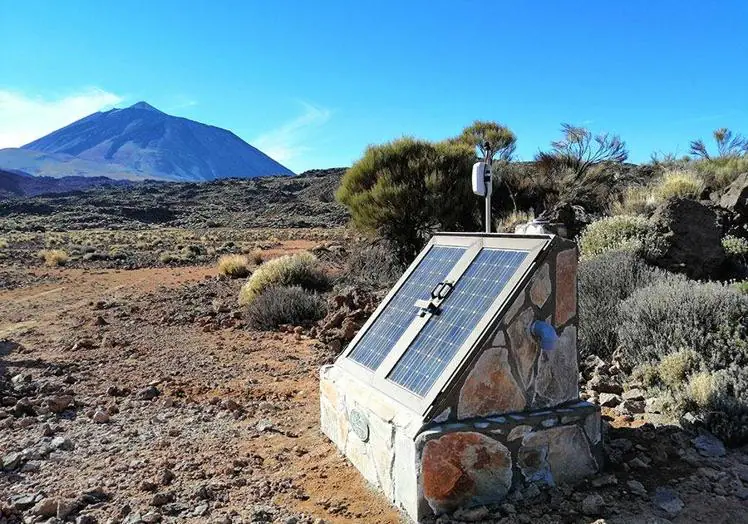 Estación sísmica del IGN en las Cañadas del Teide.