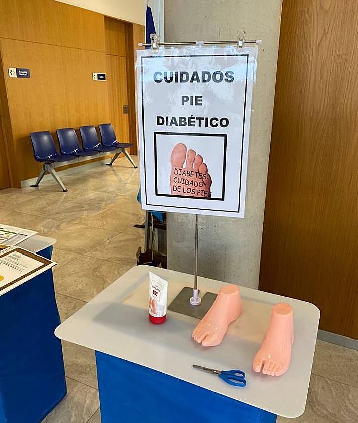 Imagen secundaria 2 - 'Feria itinerante sobre el abordaje integral de la persona con diabetes'